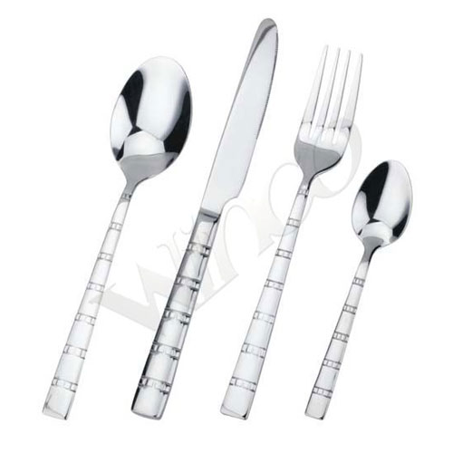 W619 Flatware Set